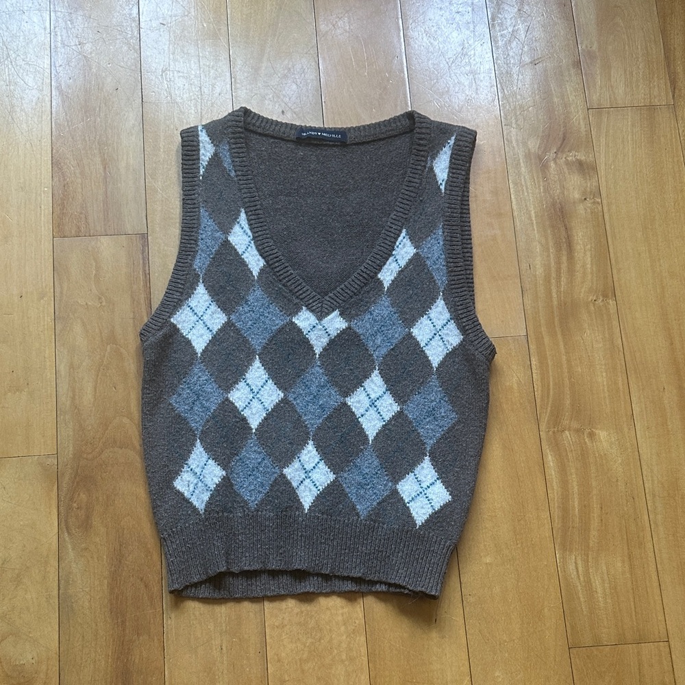 Brandy Melville Brown and Gray Argyle V-Neck Sweater Vest
